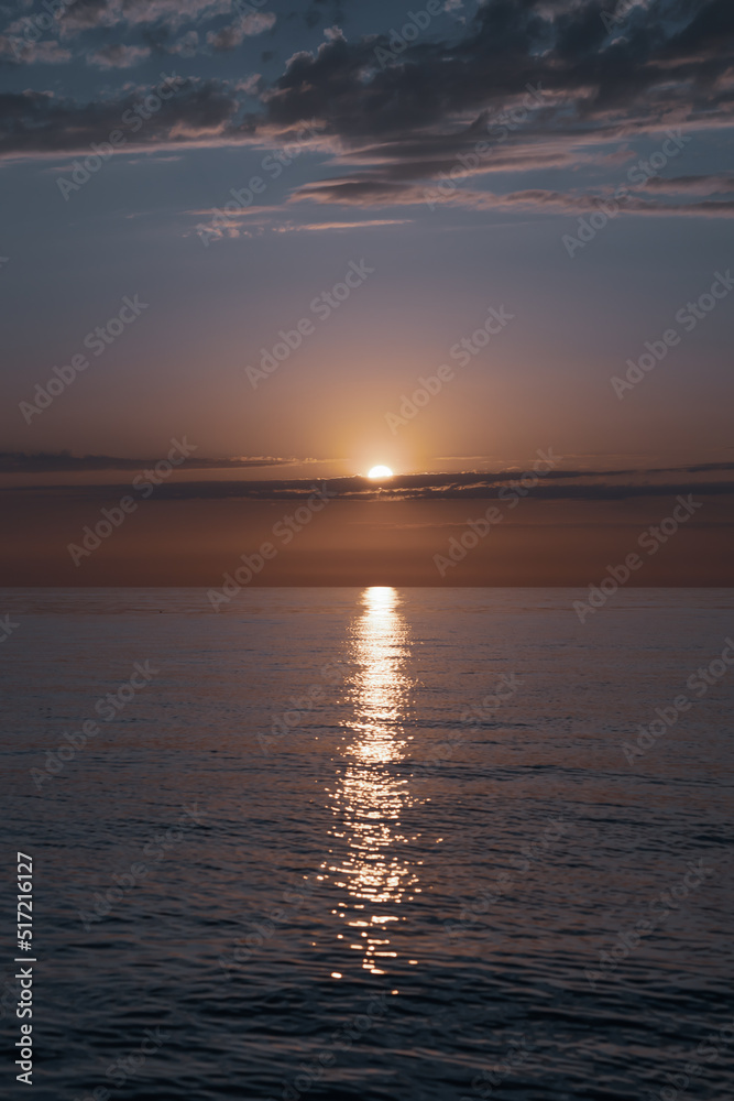 Fototapeta premium sunset over the sea