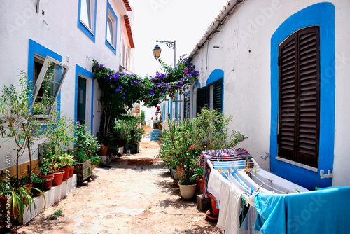 characteristic Algarvian architecture, old town of Ferragudo, Lagoa, Algarve, Portugal, Europe © Danuta Hyniewska
