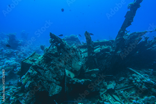 Underwater wreck © Nico
