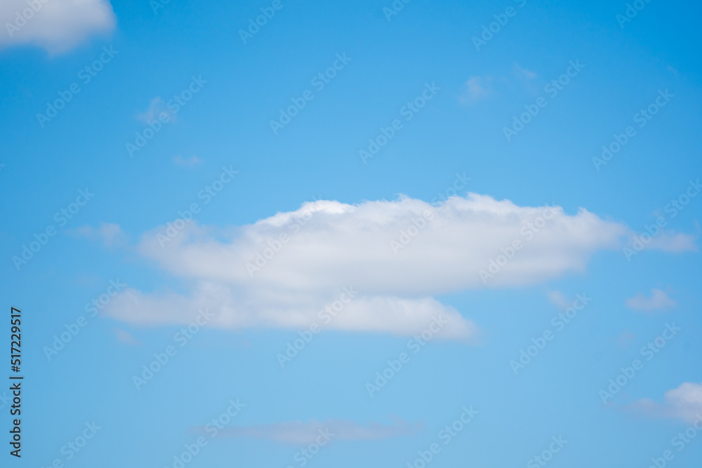 Obraz premium Blue sky and white clouds on daytime