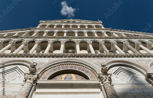 Westportal des Doms von Pisa, Toskana, Italien