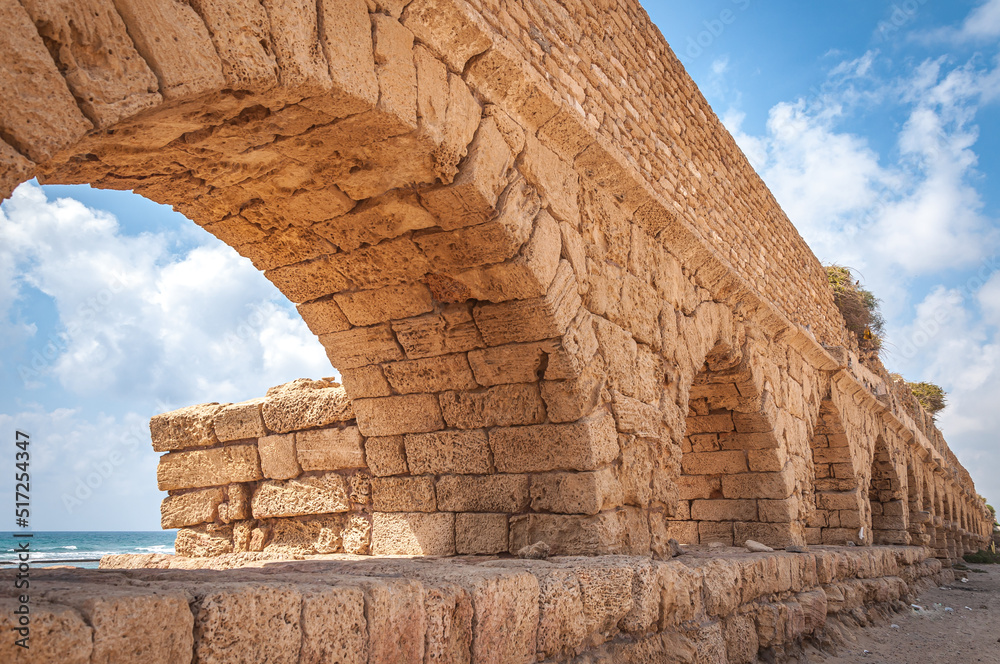 Aqueduc de Césarée en Israël - obrazy, fototapety, plakaty 