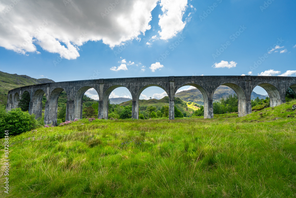 Fototapeta premium Glenfinnan Railway Viaduct in Scotland