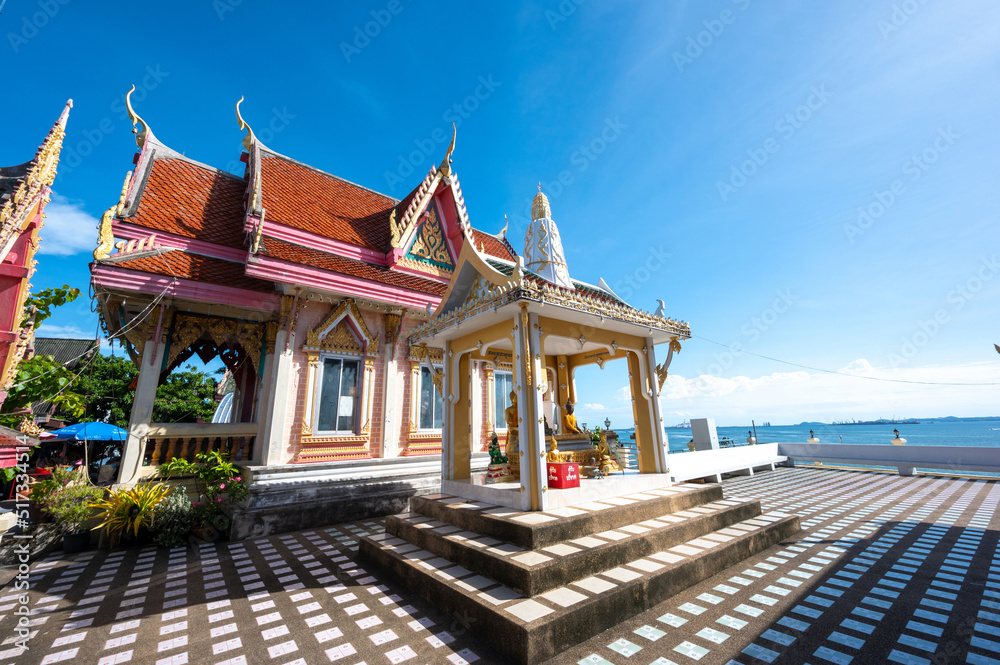 Fototapeta premium Si Racha District, Thailand, June 27, 2022. Wat Ko Loi (Koh Loy Temple) in Ko Loi Island at Si Racha District, Chonburi province Thailand.