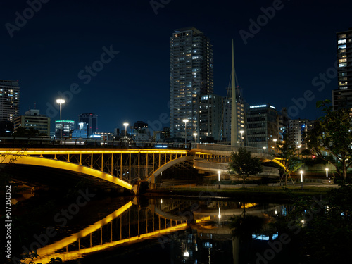 天神橋橋脚夜景 © Tommy Saegusa