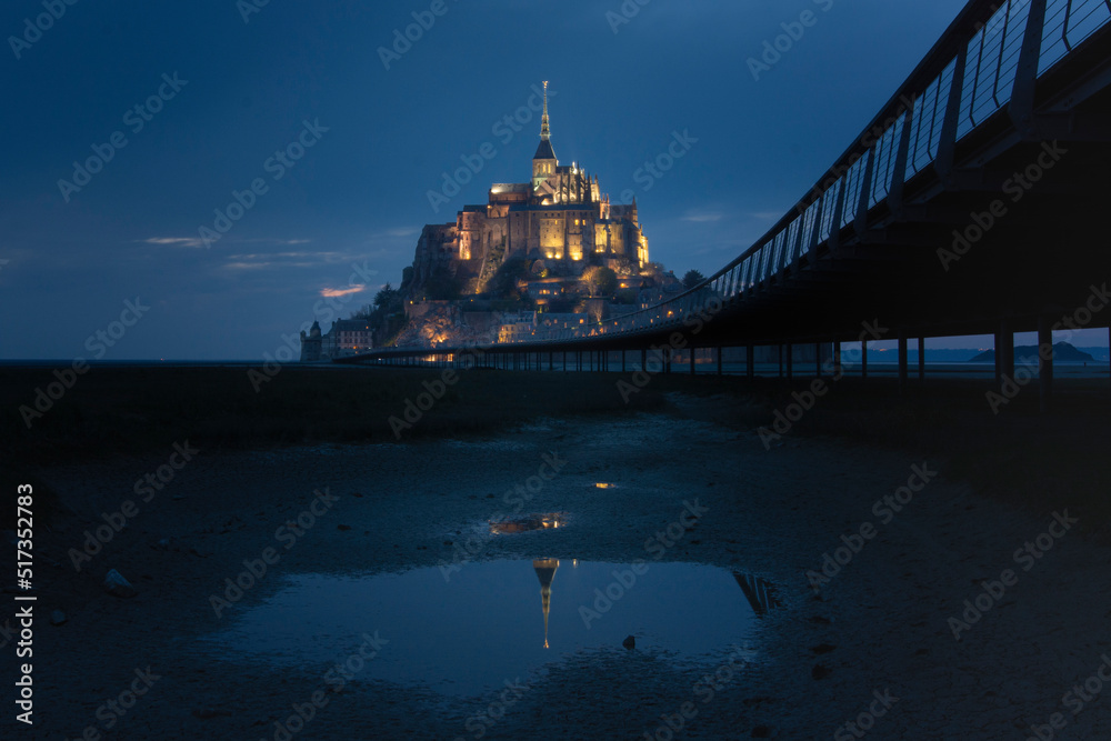 Mont-saint-Michel à l'heure bleue
