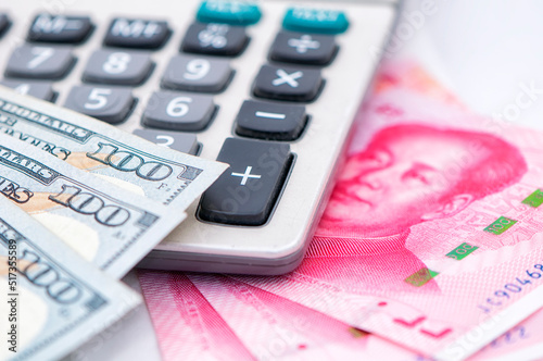 American and Chinese Currency