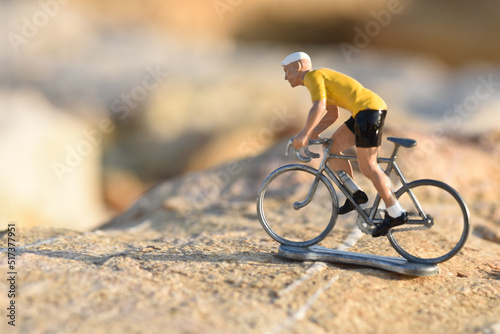 Cyclisme cycliste vélo Tour de France maillot jaune
