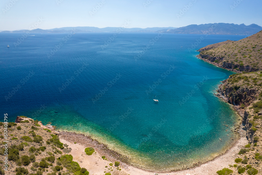 Wyspa Aegina w Grecji, widok z góry z drona. Widok na piekne morze śródziemne. - obrazy, fototapety, plakaty 