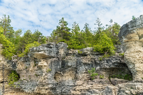 View of Indian Head Cove landscape near Grotto and Overhanging rock tourist attractions in Tobermory, Ontario, Canada. Caves of Bruce Peninsula National Park on lake Huron. © desertsands