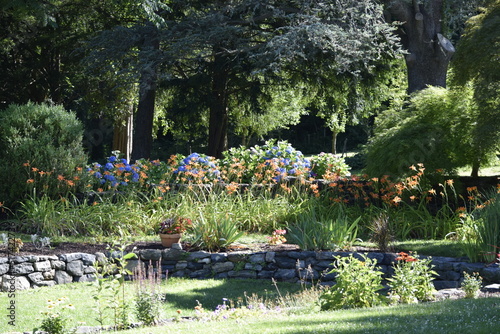 Wallpaper Mural Back yard garden Torontodigital.ca