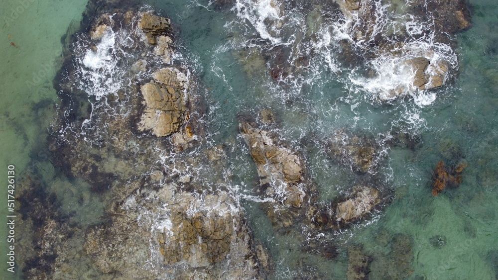 波打際の波と岩のコラボ！ドローン空撮　コバルトブルーの日本海! 山口県萩市