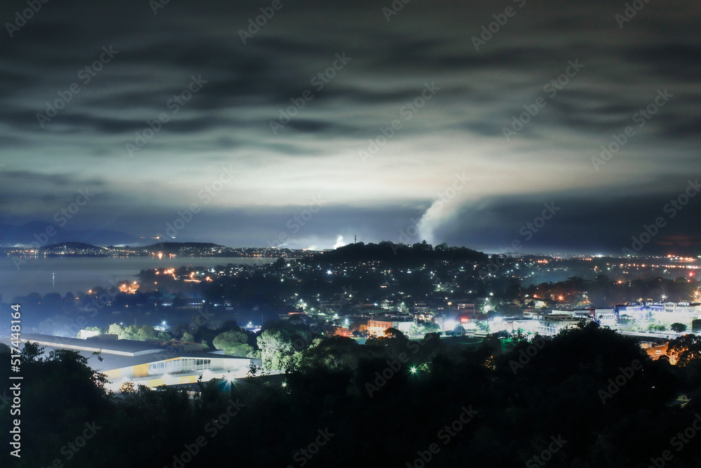 Naklejka premium Night Surberban Mountain Town