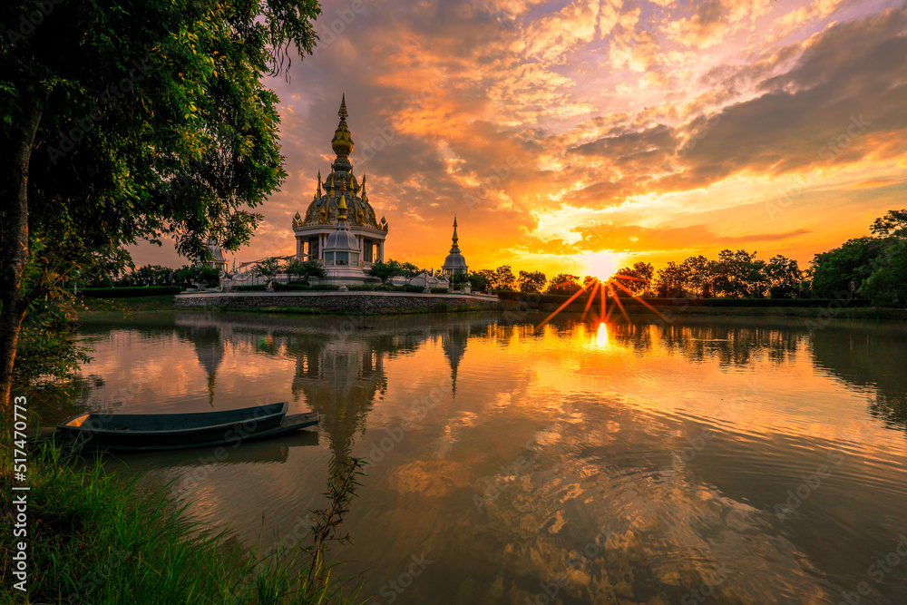 Fototapeta premium Wat Thung Setthi is one of the most beautiful sculptures in Thailand, Tambon Phra Lap, Amphoe Mueang Khon Kaen, Changwat Khon Kaen, Thailand.
