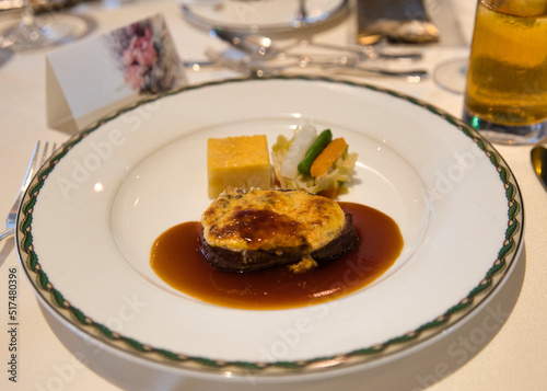 レストラン　食事