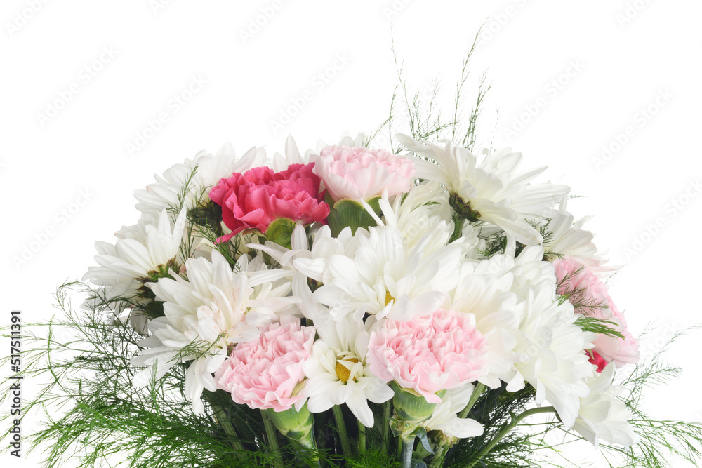 close up bouquet of white daisies and pink carnations with ferns