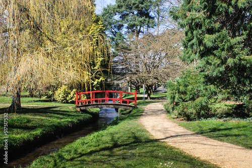 Schilderij op canvas Little bridge over stream in Bournemouth upper Gardens