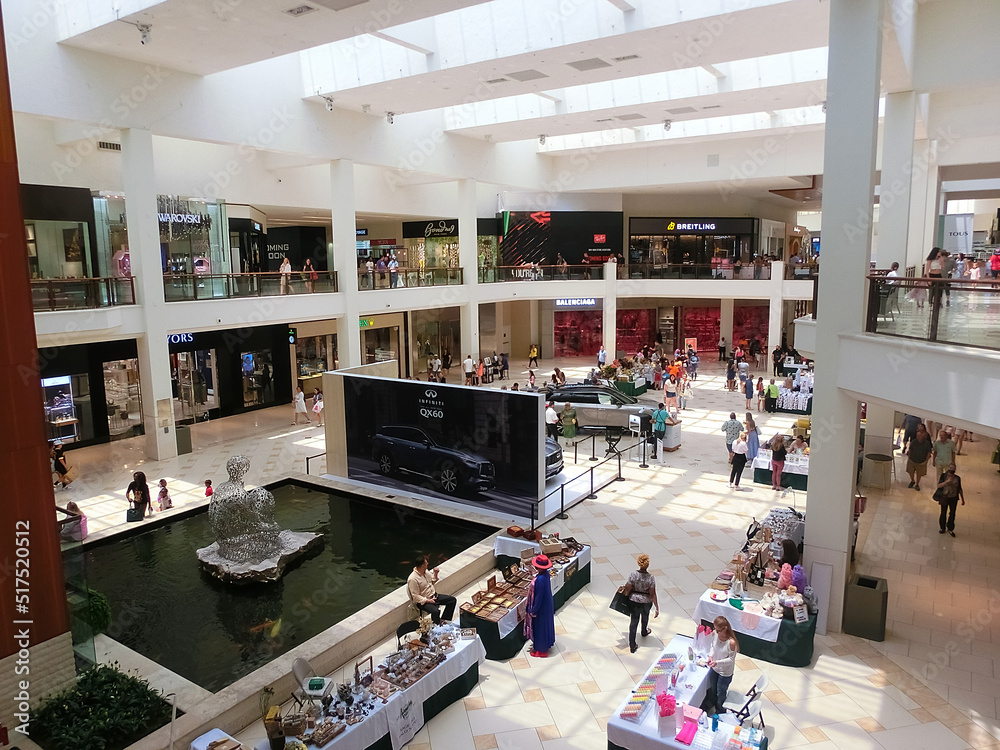 aventura mall stores