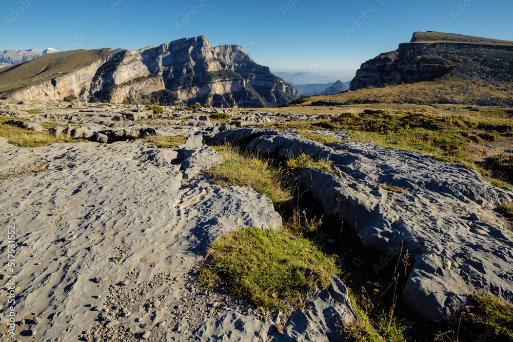 Fototapeta premium parque nacional de Ordesa y Monte Perdido, comarca del Sobrarbe, Huesca, Aragón, cordillera de los Pirineos, Spain