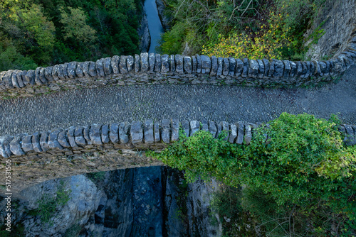 Puente de San Úrbez sobre el río Bellós, Cañón de Añisclo, parque nacional de Ordesa y Monte Perdido,  comarca del Sobrarbe, Huesca, Aragón, cordillera de los Pirineos, Spain