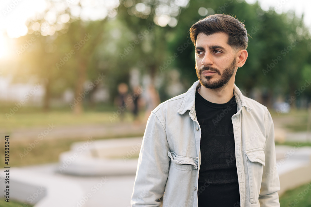 Φωτογραφία Gorgeous face of young bearded mixed-race elegant man with brown eyes