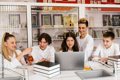 Canvas-taulu Education