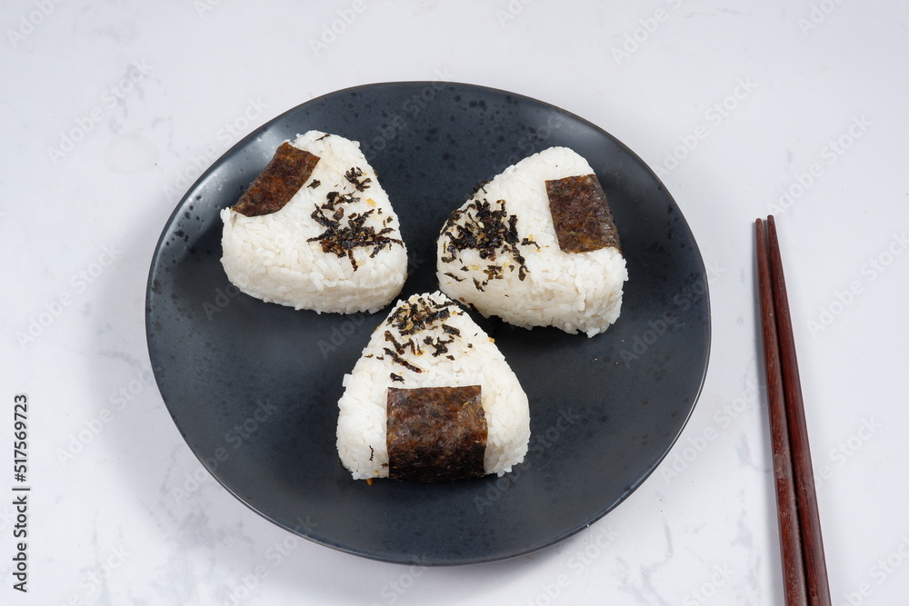 homemade japanese onogiri,rice balls with nori 