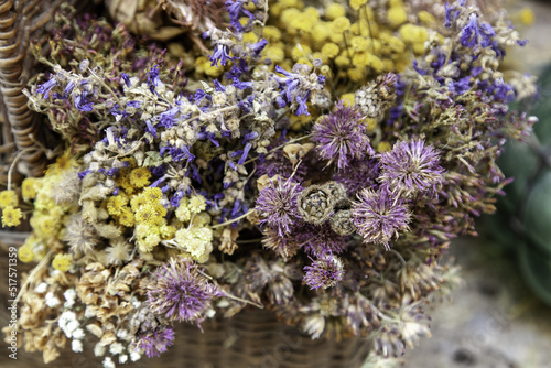 Aromatic dried flowers
