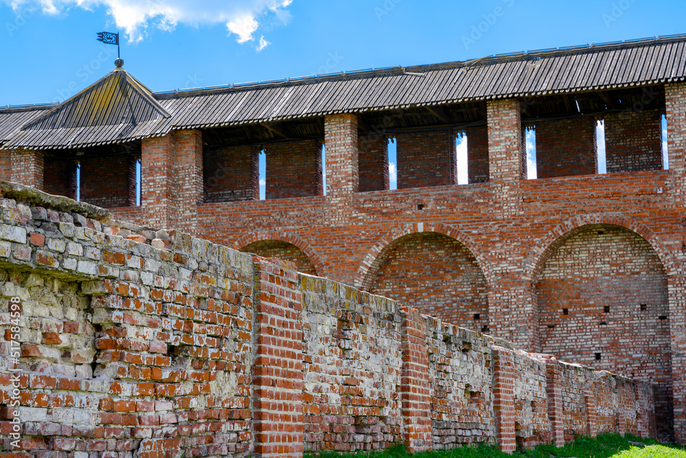 Obraz premium Fragment of the fortress wall of the medieval Kremlin in Kolomna, Russia