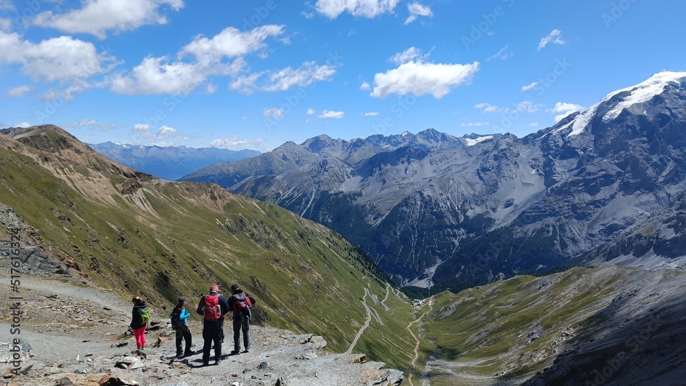 Escursione tra le alpi italiane, ghiacciai, fresco, trekking