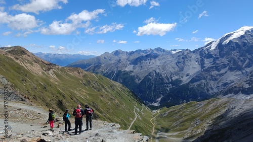 Escursione tra le alpi italiane, ghiacciai, fresco, trekking photo
