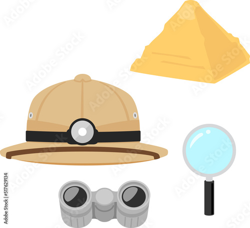 探検帽や双眼鏡とピラミッド photo