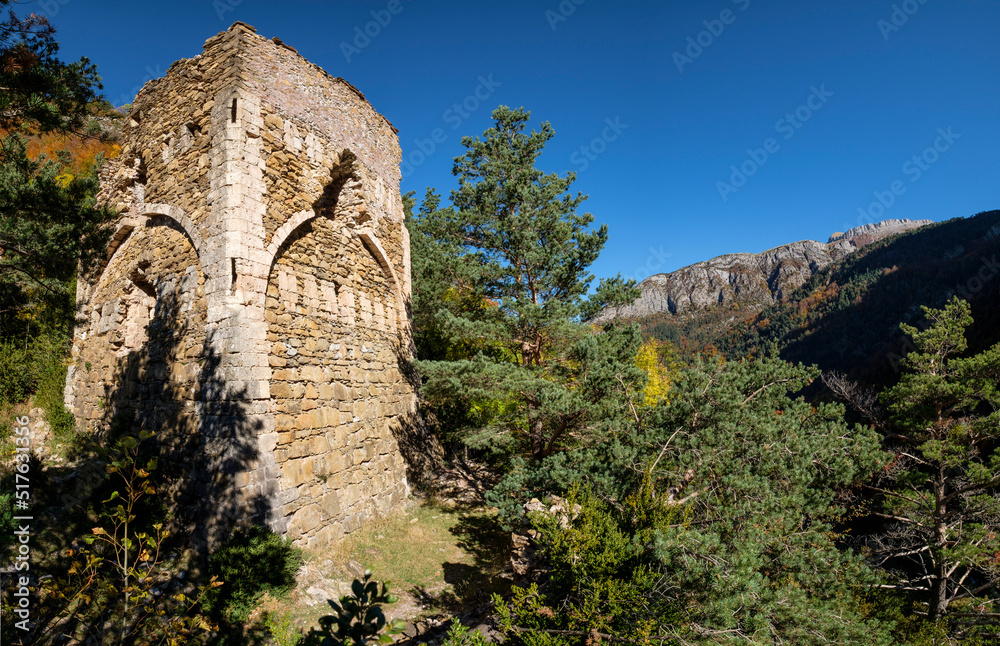 Tower of Felipe II, - castillo viejo -,  Roman road, Boca del Infierno route, Valley of Hecho, western valleys, Pyrenean mountain range, province of Huesca, Aragon, Spain, 