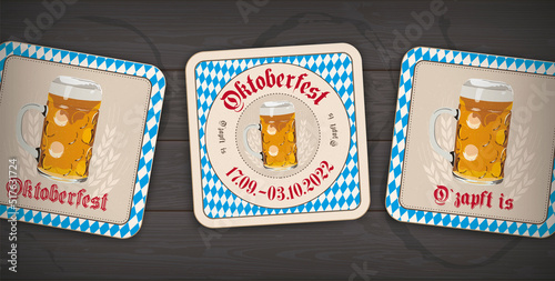 Oktoberfest Bierdeckel 2022 Holztisch Banner
