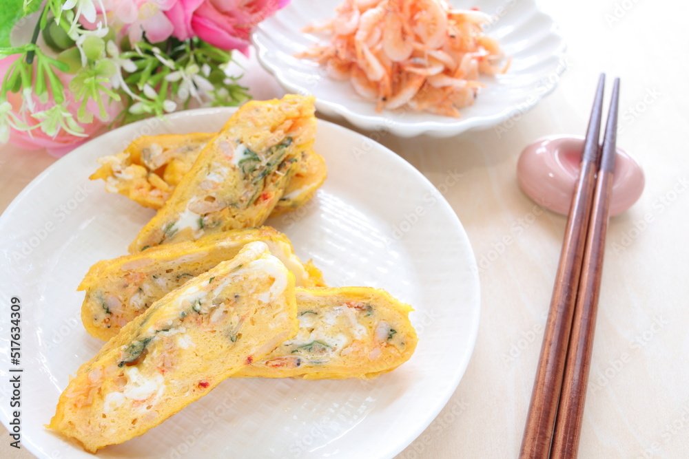 Japanese boiled shrimps and herbal Shiso in fried egg roll
