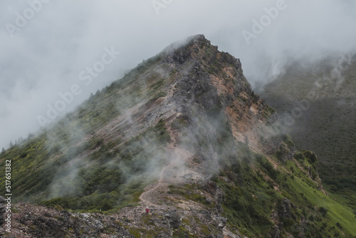 幻想的な山の風景