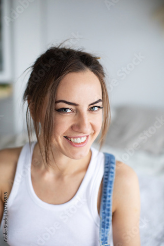 Lifestyle woman portrait, beautiful smiling girl close-up. Free Download Lifestyle woman portrait, beautiful smiling girl close-up. - GFXLoad
