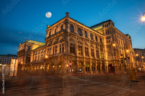 Photography Vienna State Opera at night