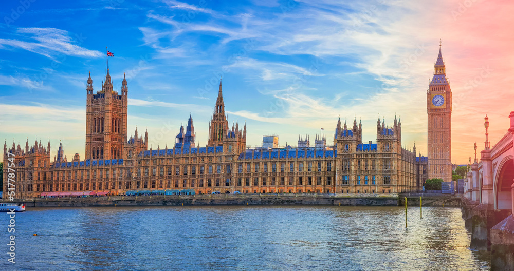 Fototapeta premium Big Ben in London During Sunset