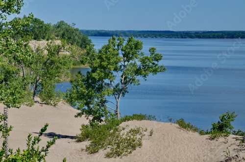Dunes Beach sand dunes at Sandbanks Provincial Park in Ontario, Canada.   Sandbanks is the largest baymouth barrier dune formation in the world. It is located on Lake Ontario. © Bob