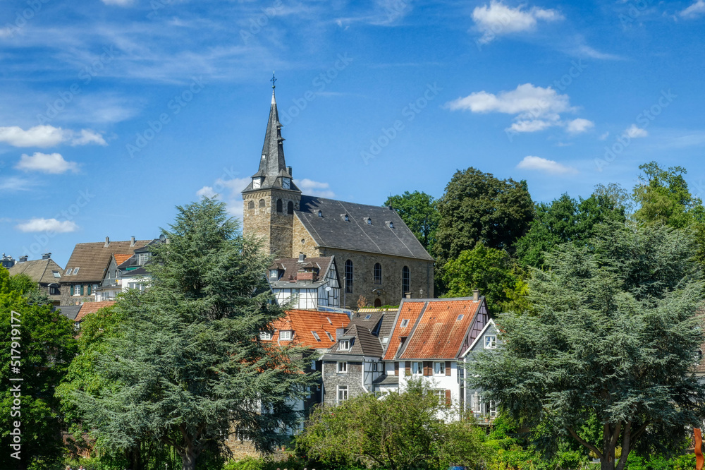 Die Altstadt von Kettwig mit Kirche