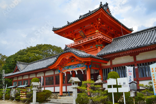 12月に参拝した松山市道後温泉の絢爛豪華な伊佐爾波神社