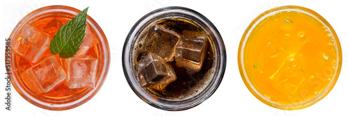 Принти на полотні Set of refreshing soft drinks and cocktails with ice in glasses, top view on a w