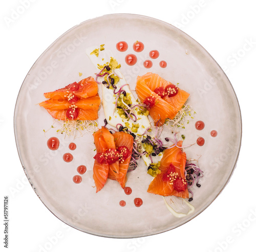 Excelente plato gourmet de tartar de salmon 