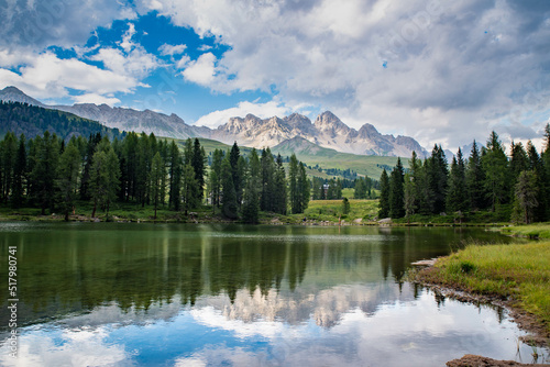 Fototapeta Naklejka Na Ścianę i Meble -  laghi di montagna in estate
