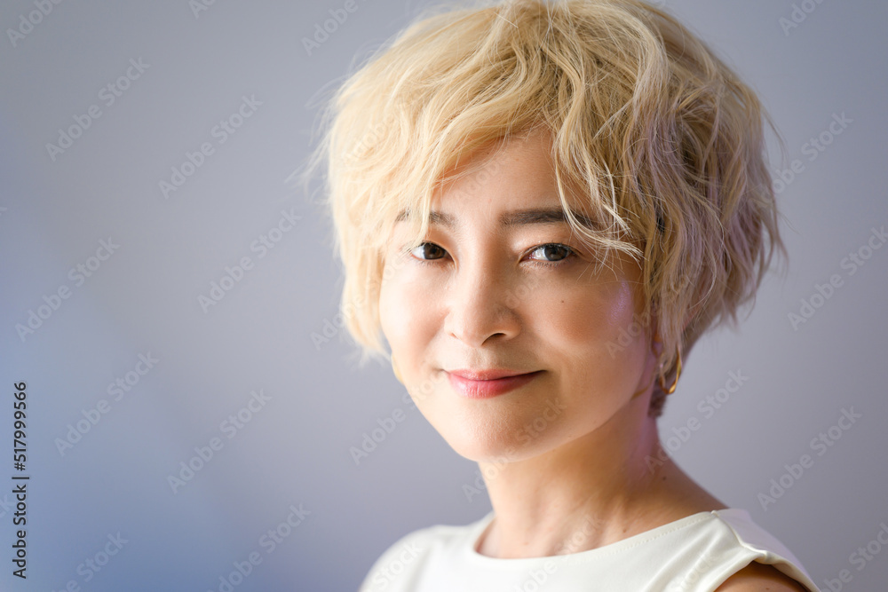 アラフォー女性のカメラ目線