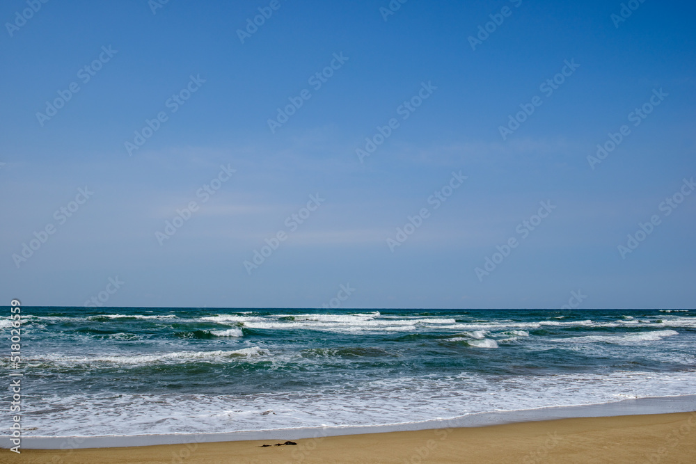 海と波　美しい海と波のイメージ