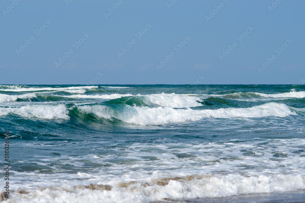 海と波　美しい海と波のイメージ