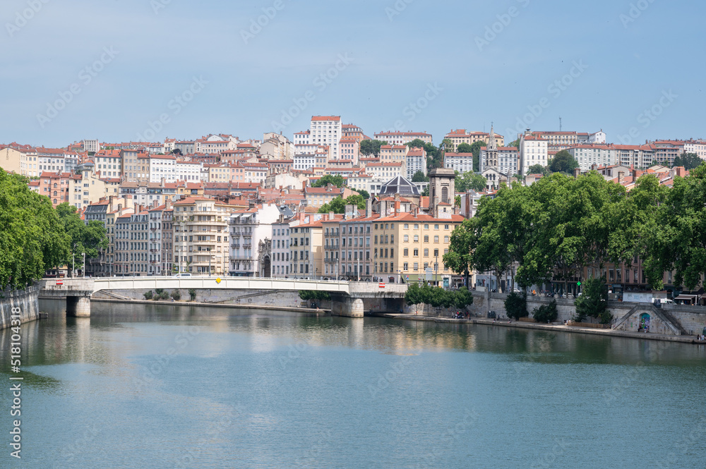 Lyon : vue sur la Saône et la colline de la Croix Rousse, Lyon, Rhône, France