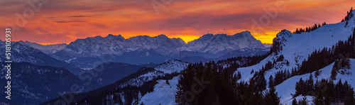 Burning winter sunset around Zugspitze © Lukas